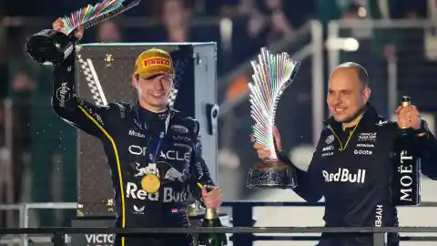 Imagen 1 de El 'robo' a Verstappen que prepara Aston Martin: tienta a su mano derecha con un puesto junto a Adrian Newey
