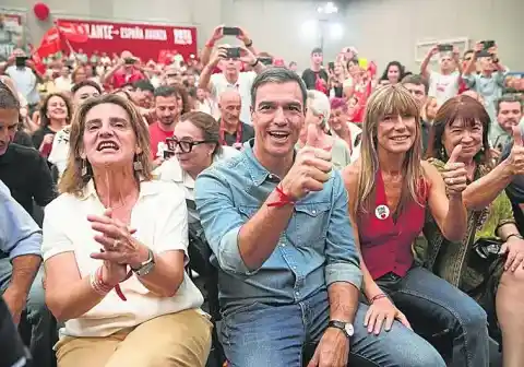 Imagen 1 de Sánchez ordena apuntalar su muro con «business prop»