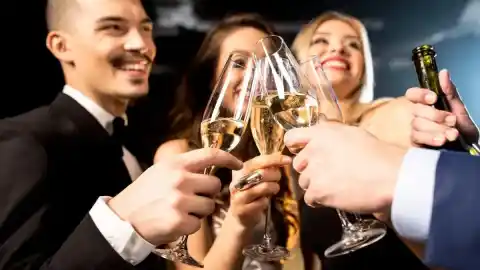 Imagen 1 de Los últimos vinos del año: las botellas para maridar la Nochevieja con embutidos, quesos y una larga sobremesa