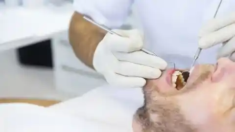 Imagen 1 de Cuidado si tienes mucha placa dental: así puede afectar a tus arterias