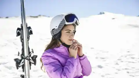 Imagen 1 de Como experta en belleza a la que le gusta esquiar, te comparto mis mejores consejos para cuidar tu piel y que no se resienta por un clima extremo