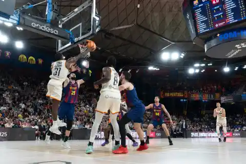 Imagen 1 de Las secciones del Barça, orgullo y tijera