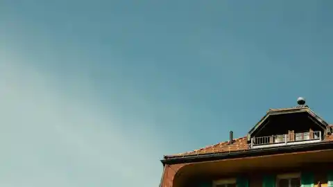 Imagen 1 de Solo accesible en un tren cremallera y con bellas vistas: así es el hotel art nouveau más icónico de los Alpes suizos