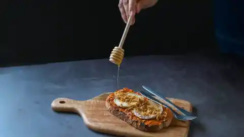 Imagen 1 de Sobrasada vegetal de boniato con tomates secos, una idea barata de aperitivo que se hace en 10 minutos y no falla