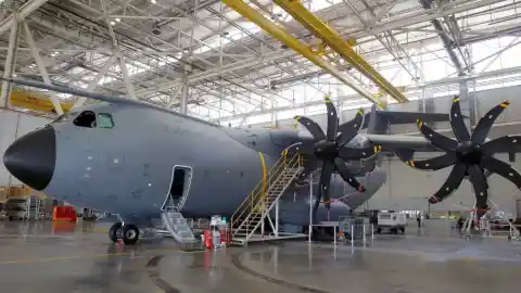 Imagen 1 de Robles defiende la autorización del Gobierno a Airbus para comprar material militar a Israel