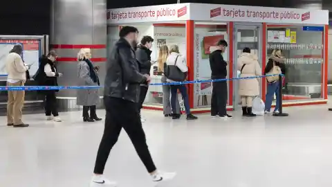 Imagen 1 de El abono transporte de Madrid continuará al 40% de descuento en 2026 y los menores de 14 años seguirán viajando gratis