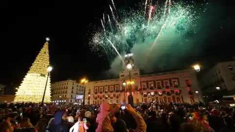 Imagen 1 de La Puerta del Sol despide año con el concierto de Edurne, aforo de 15.000 personas y dispositivos de 600 policías