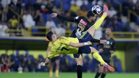 Imagen 1 de Cristiano Ronaldo se luce en Arabia: así fue su golazo de chilena en la goleada del Al Nassr