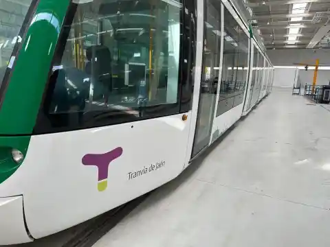 Imagen 1 de El tranvía de Jaén sigue sin rodar 15 años después de una inversión millonaria: el alcalde ve una “mano negra” detrás del bloqueo