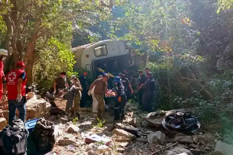 Imagen 1 de El relato de una sobreviviente del accidente del Tren Interoceánico: “Venía tirando las maletas. Teníamos miedo por la velocidad en la curva”
