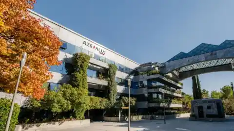 Imagen 1 de 100 Montaditos cumple 25 años y Cervecería La Sureña renace: grandes hitos de Restalia en 2025