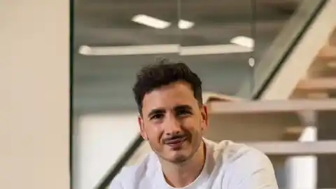 Imagen 1 de “Hay que democratizar la IA, si no habrá personas que estarán excluidas”