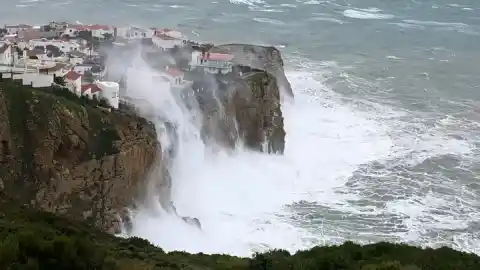 Imagen 1 de La gran ola de la Costa Brava