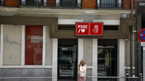 Imagen 1 de El informe encargado por el PSOE concluye que las entradas de efectivo en Ferraz tenían origen bancario