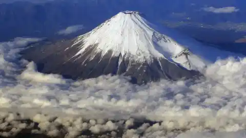 Imagen 1 de Tragedia en el Fuji: muere un montañista de 44 años tras sufrir una caída durante el descenso