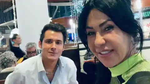 Imagen 1 de El supuesto nuevo novio de Maite Galdeano, acusado de ser creado con IA: "Es surrealista"