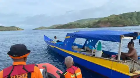 Imagen 1 de La única menor rescatada en el naufragio de Indonesia regresa a España con su familia