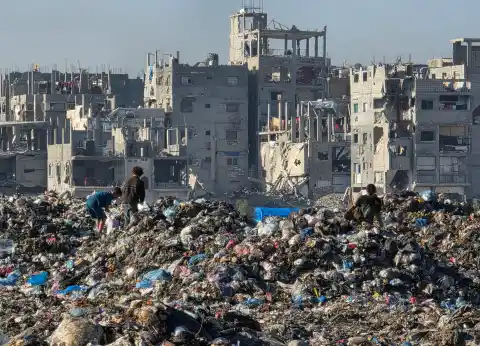 Imagen 1 de Israel detendrá en enero la actividad de varias ONG que operan en Gaza, entre ellos MSF