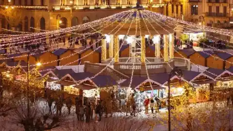 Imagen 1 de La ciudad española donde se disfrazan en Nochevieja desde hace más de 40 años