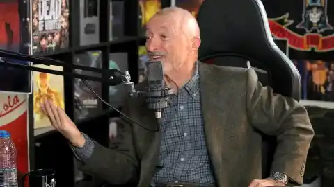 Imagen 1 de Pérez-Reverte revela los videojuegos que más le gustan: "Soy íntimo amigo de la princesa Peach, pero me va más Lara Croft"