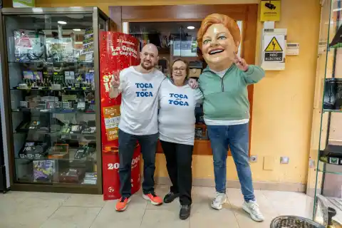 Imagen 1 de El primer premio de La Grossa de Cap d’Any, el 01379, reparte siete millones en El Vendrell