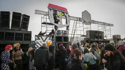 Imagen 1 de La Guardia Civil impide una ‘rave’ en Albacete a la que se dirigían un millar de vehículos