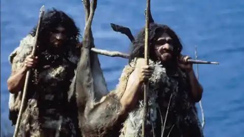 Imagen 1 de Una tribu de neandertales canibalizó a mujeres y niños de un grupo rival para alimentarse en Bélgica hace alrededor de 45.000 años