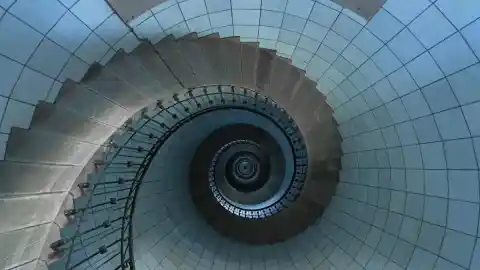 Imagen 1 de La experiencia de pasar una noche en el faro de una isla desierta en la Bretaña