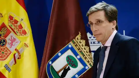 Imagen 1 de El año preelectoral de Almeida terminará de soterrar la A-5, prevé regular la convivencia y los 'tuk tuk' y reformará Cibeles