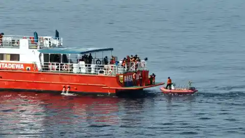 Imagen 1 de Indonesia investiga si hubo negligencia en el naufragio del barco en el que viajaba la familia de españoles