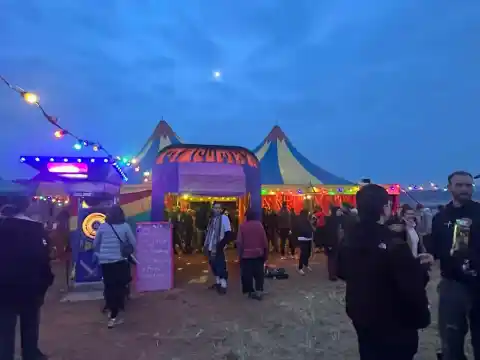 Imagen 1 de La ‘rave’ del pantano del Cenajo de Albacete amenaza con durar hasta el día de Reyes