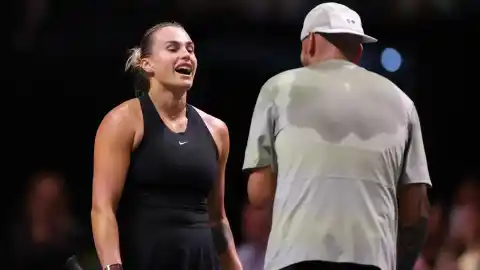 Imagen 1 de Aryna Sabalenka reta de nuevo a Kyrgios... pero con un cambio de normas: "Le daría toda la pista, pero cogería dos servicios"