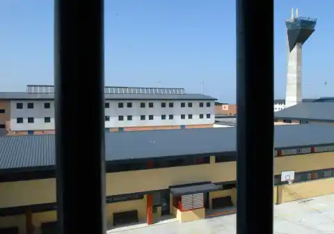 Imagen 1 de “Papelitos” impregnados de drogas desconocidas ponen en alerta a las prisiones de Botafuegos y Puerto III