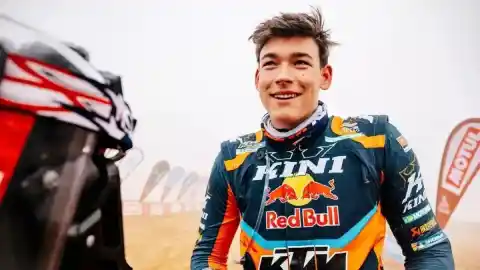 Imagen 1 de El catalán Edgar Canet, el más joven en ganar una etapa de motos en el Dakar
