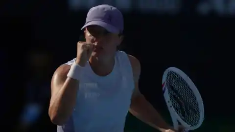 Imagen 1 de La dura crítica de Iga Swiatek a la 'Batalla de los Sexos': "Es innecesaria, el tenis femenino se sostiene por sí mismo"