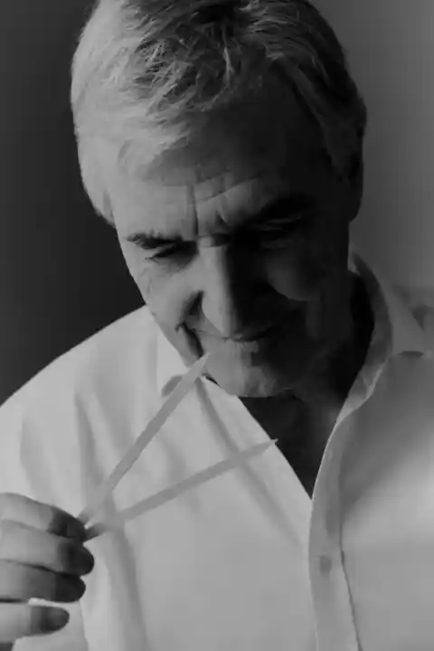 Imagen 1 de Jean-Claude Ellena, nariz: “Me alegra haber creado fragancias que perduran. Al final es el público el que decide si se las queda”