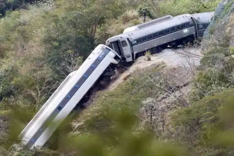 Imagen 1 de El descarrilamiento del Tren Interoceánico cuestiona el modo de construir trenes del Gobierno