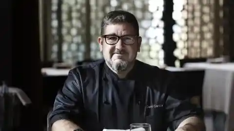 Imagen 1 de Dani García, sobre la receta casera, rápida y fácil de su padre: "Hacía hummus a su manera"