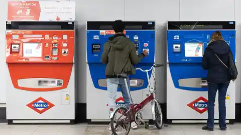 Imagen 1 de El abono anual de transporte en Madrid seguirá sin venderse a particulares en 2026