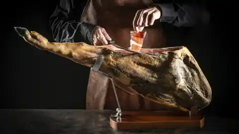 Imagen 1 de La manera correcta de conservar el jamón, según un experto: "No todo el mundo está preparado para tener uno en casa"