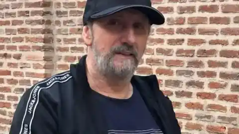 Imagen 1 de La hija de José Luis Gil actualiza el estado de su padre con una foto del actor paseando por Madrid