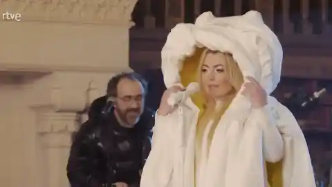 Imagen 1 de Amaia Montero reacciona a las críticas tras su actuación en Nochevieja: "A mi manera..."