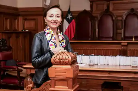 Imagen 1 de Gloria Ana Chevesich, una “jueza de hierro” para navegar en medio de la tormenta judicial chilena
