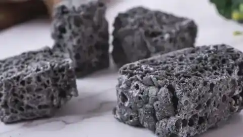 Imagen 1 de ¿Alguien se ha portado mal? La receta para preparar carbón dulce casero