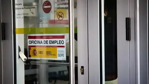 Imagen 1 de España creó 506.000 empleos el año pasado y el paro descendió a su nivel más bajo en 18 años