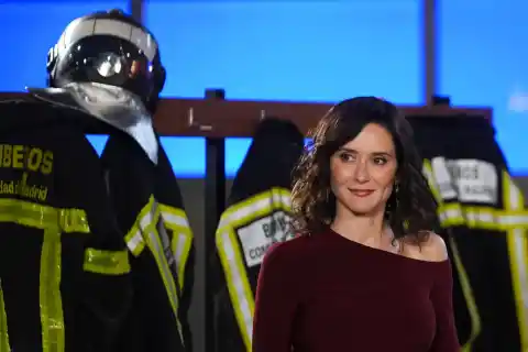 Imagen 1 de Ayuso acusa a Zapatero de haberse lucrado en Venezuela y dice que está siendo investigado por EE UU