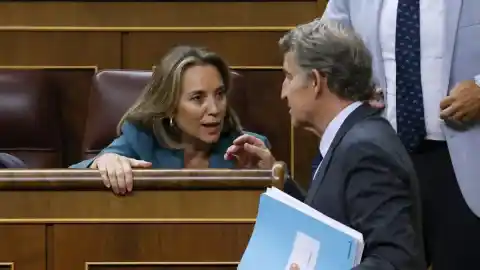 Imagen 1 de El PP corrige el paso en Venezuela entre “dudas legales” y el choque con Trump