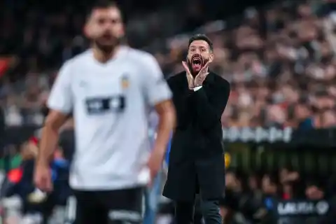 Imagen 1 de Año nuevo y el Valencia sigue igual, agonizando y a la deriva