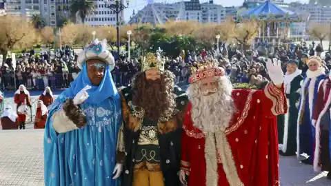 Imagen 1 de Melchor, Gaspar y Baltasar llegan a España para repartir miles de regalos a los niños