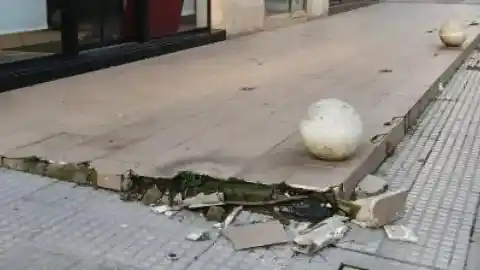 Imagen 1 de Detenido un conductor ebrio que irrumpió en la Cabalgata de los Reyes Magos de Cádiz